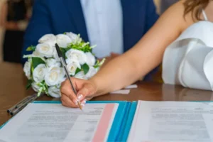 Marriage between UAE National and a Foreigner